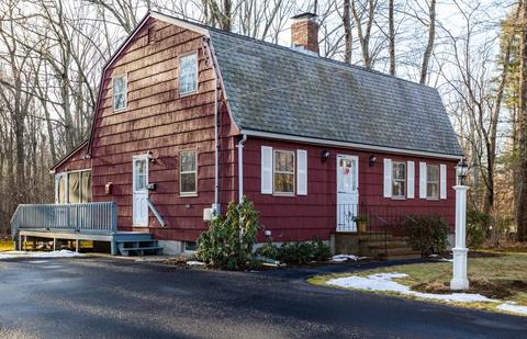 514 Maple St, Franklin, MA 02038 photo 1