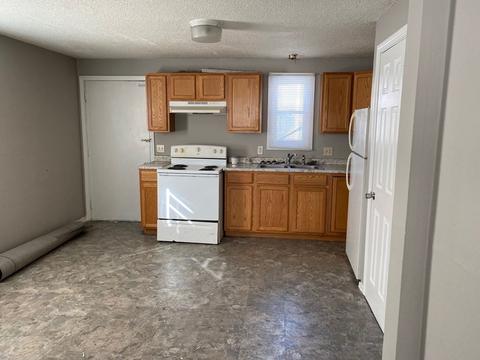 62 Rifle St, Springfield, MA 01105 photo 2