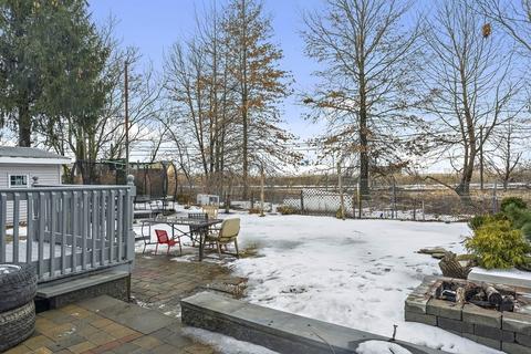 19 Paris St, Everett, MA 02149 photo 3