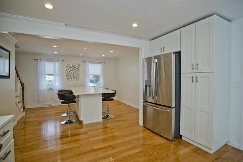 11 Vale Cir, Springfield, MA 01118 photo 8