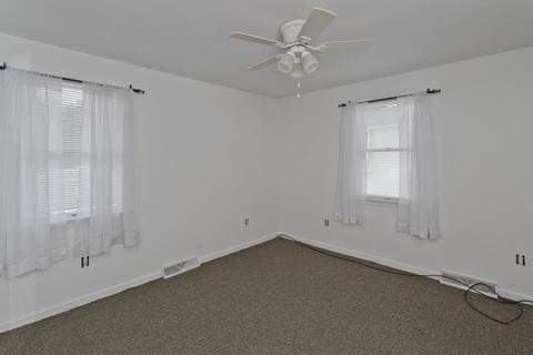 11 Vale Cir, Springfield, MA 01118 photo 28