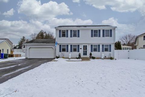 11 Vale Cir, Springfield, MA 01118 photo 2