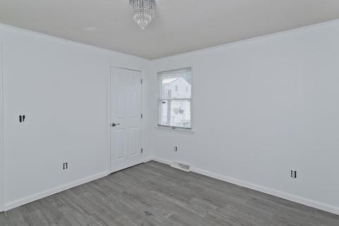 11 Vale Cir, Springfield, MA 01118 photo 17