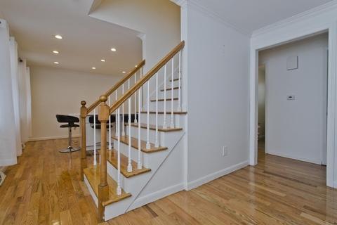 11 Vale Cir, Springfield, MA 01118 photo 22
