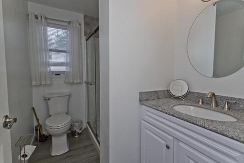 11 Vale Cir, Springfield, MA 01118 photo 16