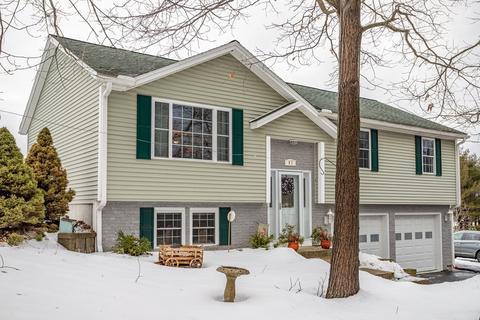 67 John St, Gardner, MA 01440 photo 2
