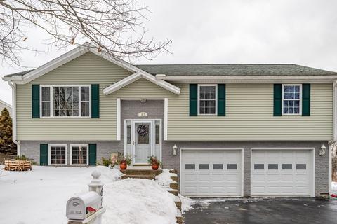 67 John St, Gardner, MA 01440 photo 1