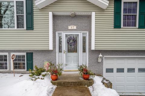 67 John St, Gardner, MA 01440 photo 3