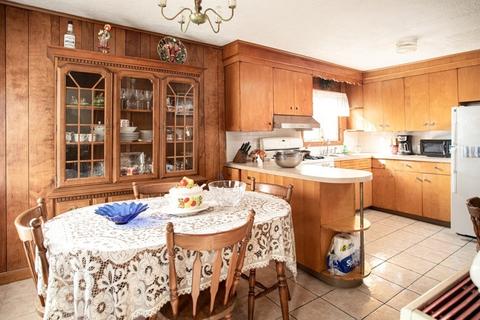 84 Orange St, Fall River, MA 02720 photo 18