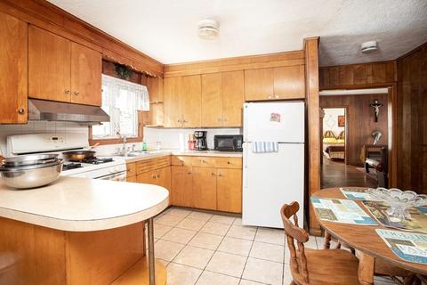 84 Orange St, Fall River, MA 02720 photo 17