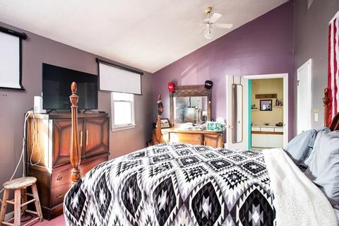84 Orange St, Fall River, MA 02720 photo 14