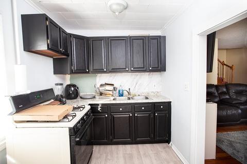 84 Orange St, Fall River, MA 02720 photo 5