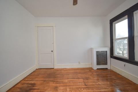 127 Draper St, Springfield, MA 01108 photo 16