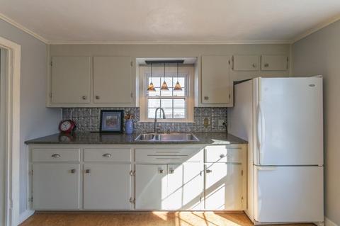 150 Ashbrook St, Springfield, MA 01118 photo 13