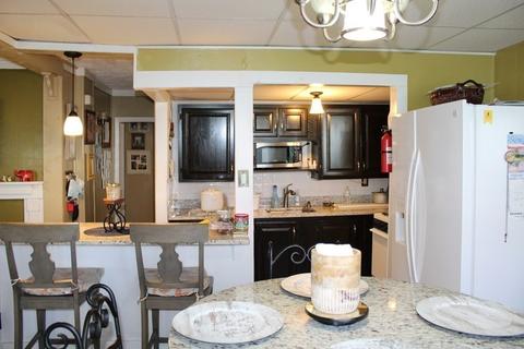 413 Pine St, Central Falls, RI 02863 photo 9