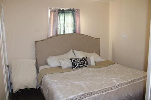 413 Pine St, Central Falls, RI 02863 photo 33