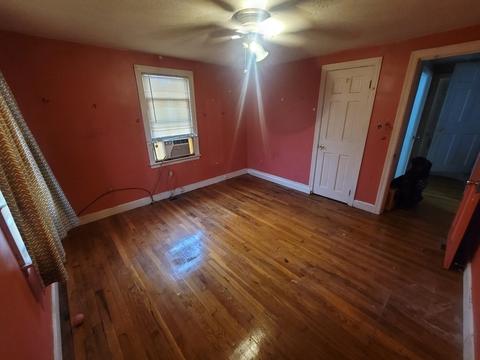 13 Hamilton St, Chicopee, MA 01020 photo 3