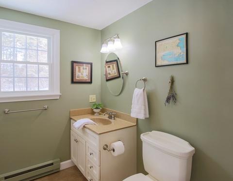 11 W River St, Upton, MA 01568 photo 12