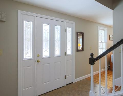 11 W River St, Upton, MA 01568 photo 2