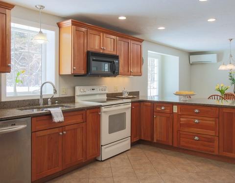 11 W River St, Upton, MA 01568 photo 8