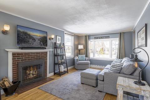 35 Circle Dr, Framingham, MA 01702 photo 7