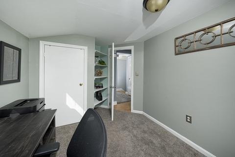 35 Circle Dr, Framingham, MA 01702 photo 16