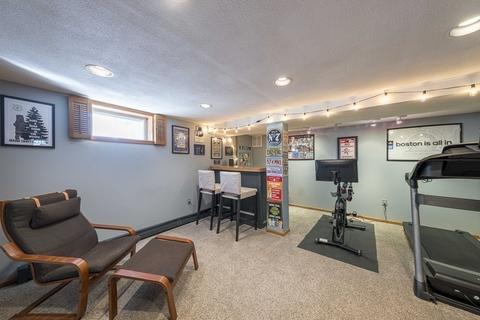35 Circle Dr, Framingham, MA 01702 photo 22