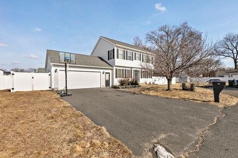46 Pearson Dr, Springfield, MA 01119 photo 2