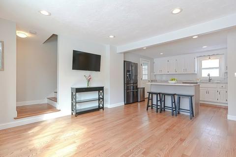 481 Maple St, Franklin, MA 02038 photo 8