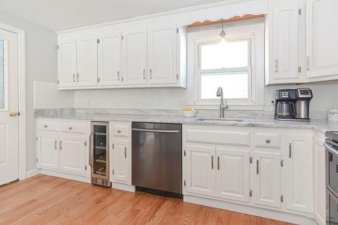 481 Maple St, Franklin, MA 02038 photo 5