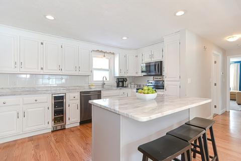 481 Maple St, Franklin, MA 02038 photo 2
