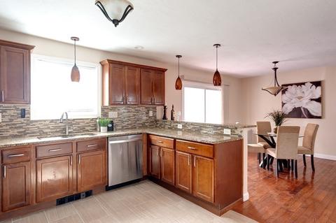 32 Melrose St, Worcester, MA 01605 photo 8