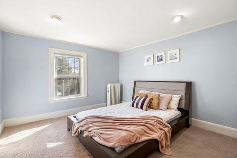 53 Bancroft Rd, Wellesley, MA 02481 photo 17