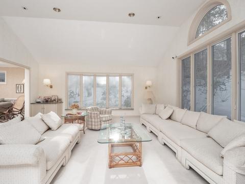 84 Flagg St, Worcester, MA 01602 photo 3