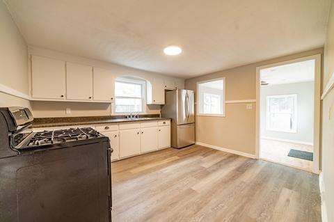 457 Plumtree Rd, Springfield, MA 01118 photo 6