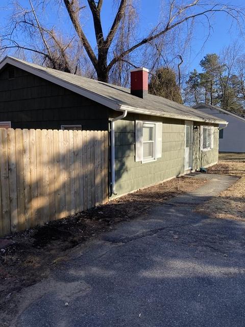 711 Bradley Rd, Springfield, MA 01109 photo 2