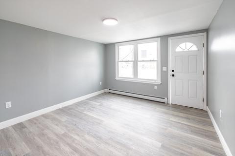 83 Brandon Ave, Springfield, MA 01119 photo 4