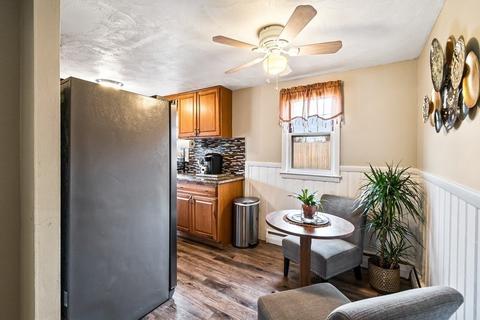188 Cherokee Dr, Springfield, MA 01109 photo 5