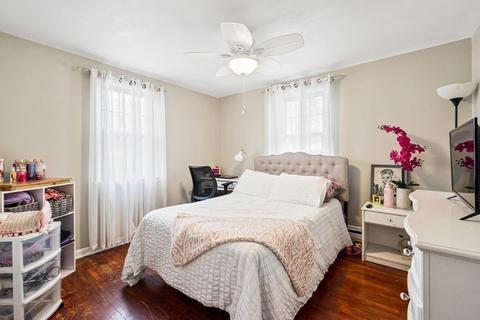 188 Cherokee Dr, Springfield, MA 01109 photo 13