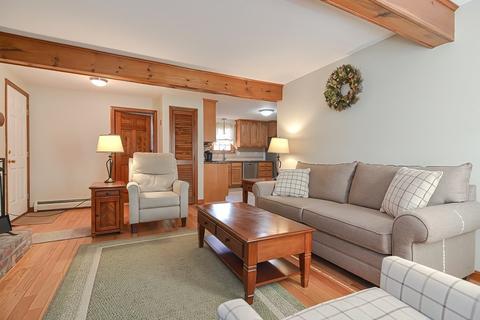 14 Gilbert St, Mansfield, MA 02048 photo 3