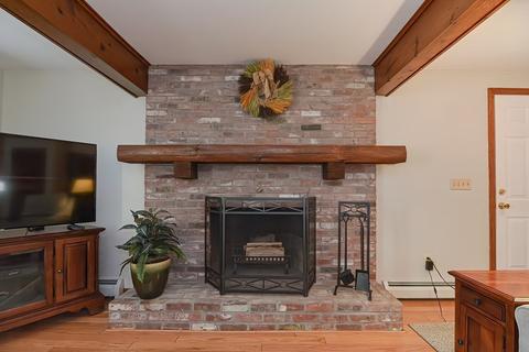 14 Gilbert St, Mansfield, MA 02048 photo 4