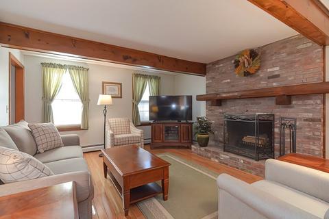 14 Gilbert St, Mansfield, MA 02048 photo 5