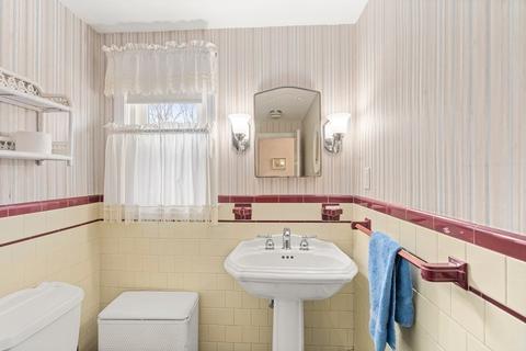 21 Baker Ave, Braintree, MA 02184 photo 11