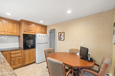 21 Baker Ave, Braintree, MA 02184 photo 9
