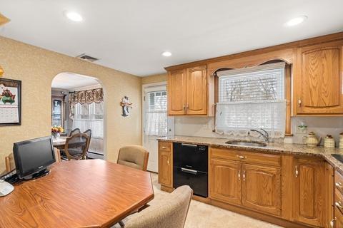 21 Baker Ave, Braintree, MA 02184 photo 10