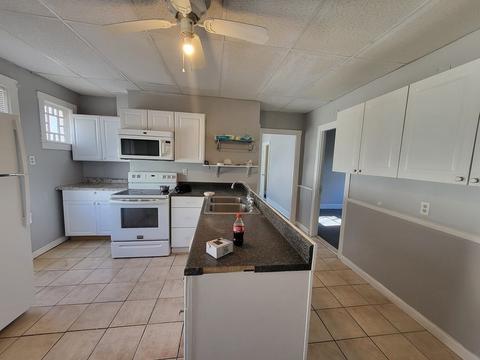 93 Fenner St, Fall River, MA 02720 photo 5