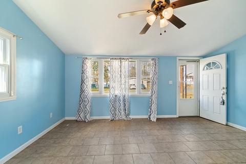 35 Blanding St, Springfield, MA 01151 photo 7