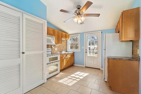 35 Blanding St, Springfield, MA 01151 photo 5