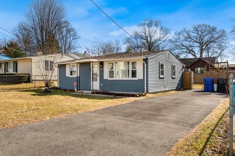 35 Blanding St, Springfield, MA 01151 photo 2