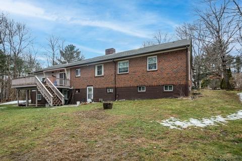 56 Cape Rd, Mendon, MA 01756 photo 2